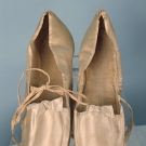PAIR LADY'S WEDDING SHOES, AMERICAN, 1833