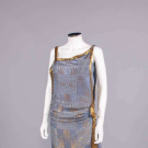 GOLD LAME’ PATTERNED SILK EVENING DRESS, c. 1924