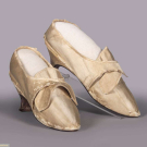 PAIR OF LADY’S HEELED SHOES, c. 1785