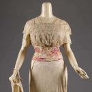  TRAINED DAMASK &amp; LACE GOWN, c. 1912