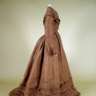 COCOA BROWN FIGURED SILK DRESS, AMERICA, 1860s