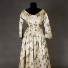 WARP PRINTED SILK SATIN GOWN, LATE 1840s