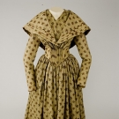 PRINTED FLORAL WOOL DRESS & PELERINE, 1848-1852